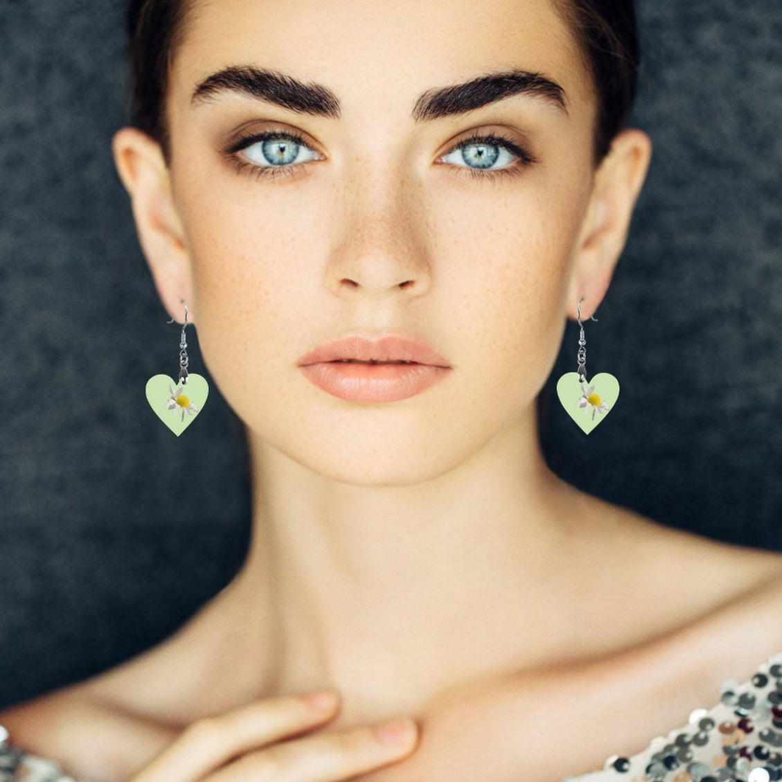 Wooden Heart Earrings Daisy Soft Green