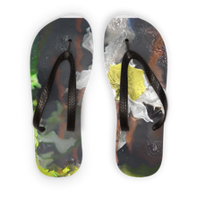 Load image into Gallery viewer, Daisy Adult Flip Flops
